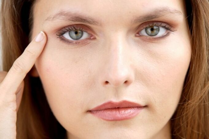 Fold around the eyes