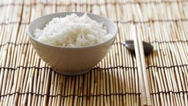 Rice mask to rejuvenate facial skin