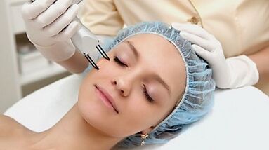 Procedure for fractional facial skin rejuvenation
